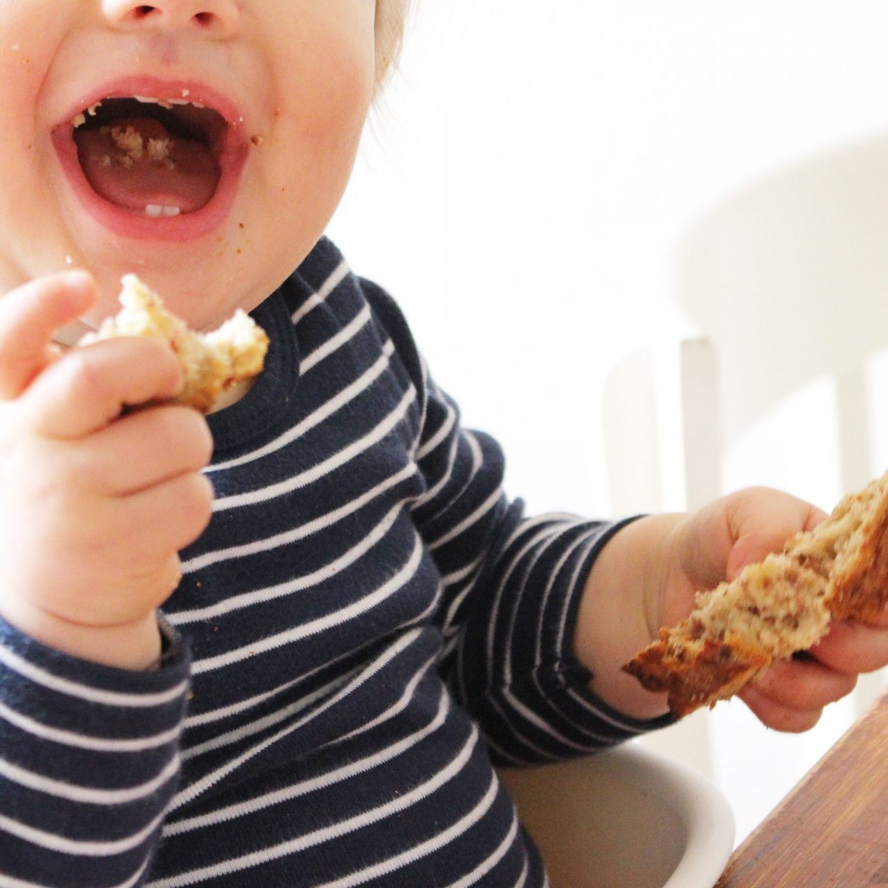 Baby 8 Monate Will Keinen Brei Essen Baby mag keinen Brei? BLW Rezept Bananenbrot - SarahPlusDrei