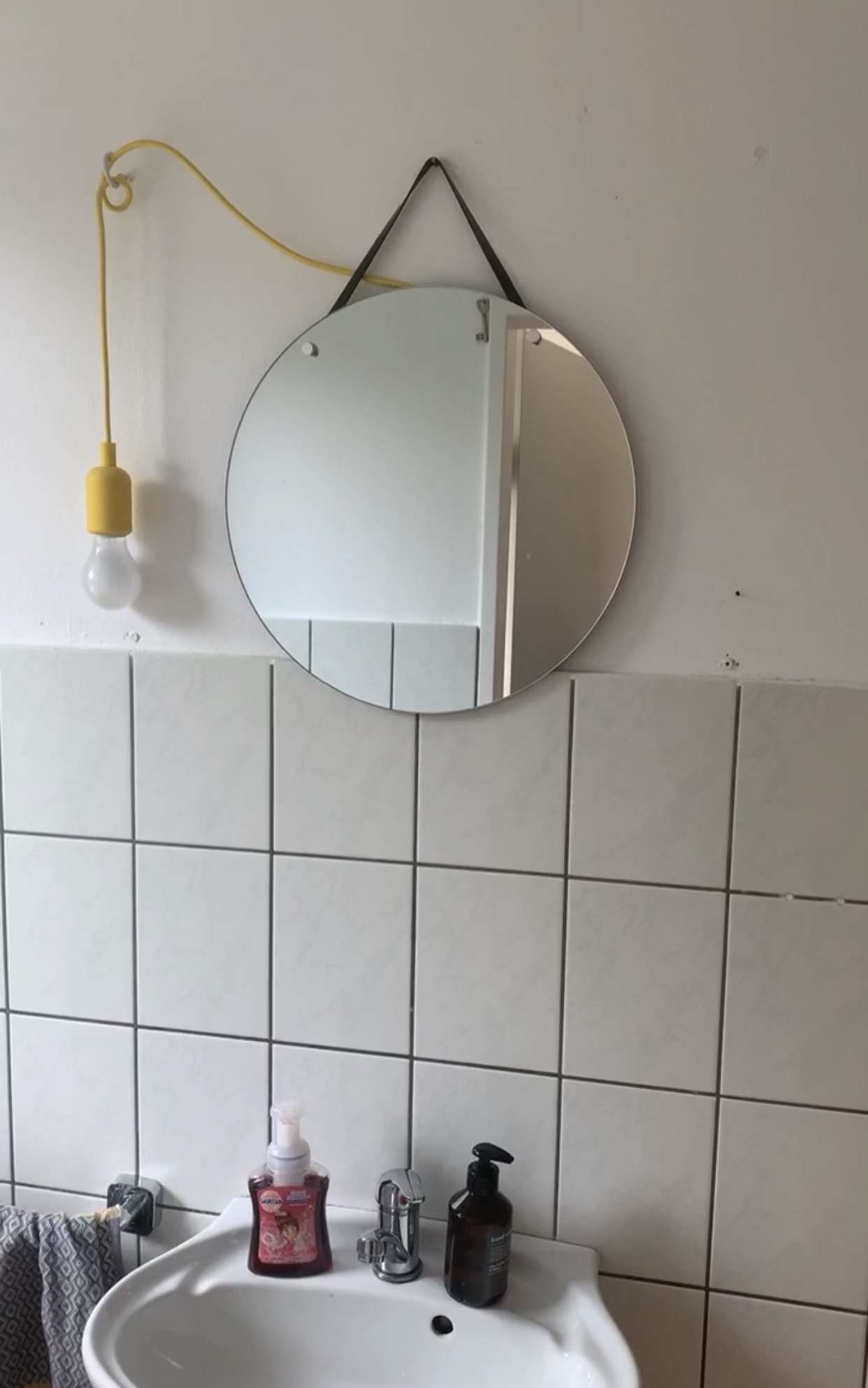 Unser Badezimmer-Makeover mit kleinem Budget - SarahPlusDrei